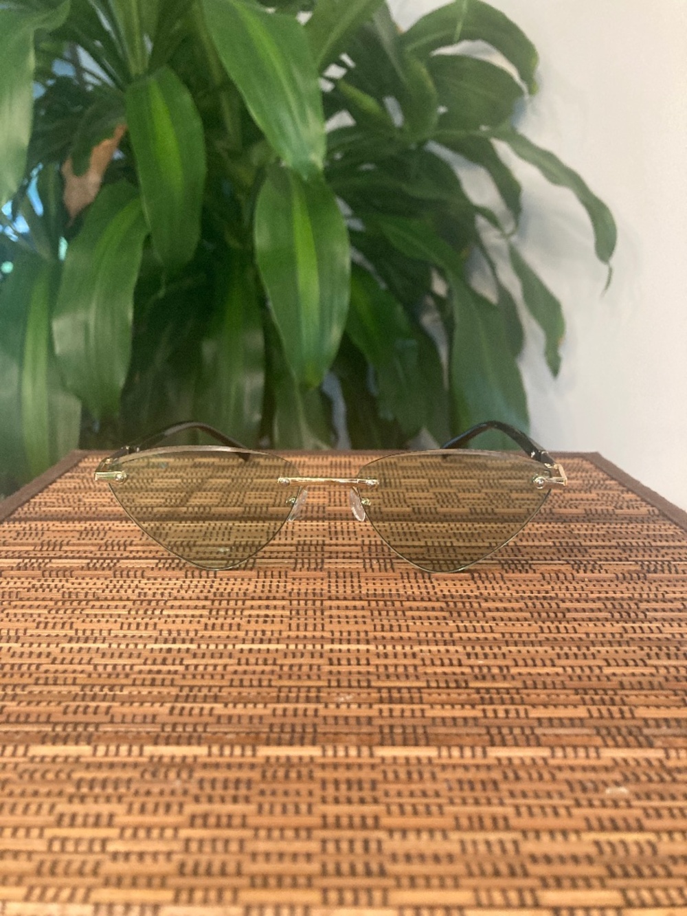 Unisex Green  and Gold Triangle Cat Eye Rimless Sunglasses
